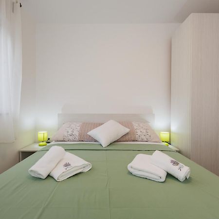 Apartments Mare Trogir Oda fotoğraf