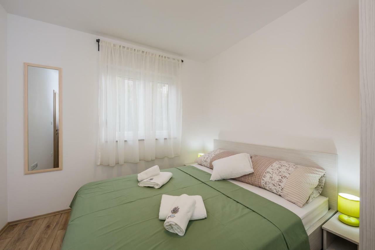 Apartments Mare Trogir Oda fotoğraf