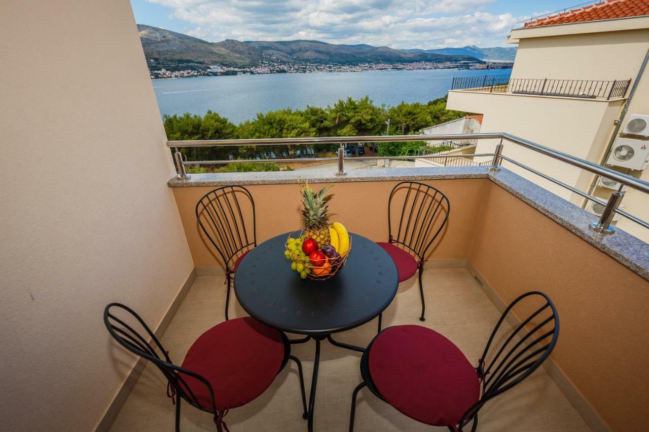 Apartments Mare Trogir Dış mekan fotoğraf